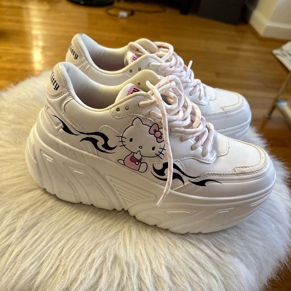 DO NOT BUY SOLD ON DEPOP hello kitty platform sneakers. - Picture 2 of 3